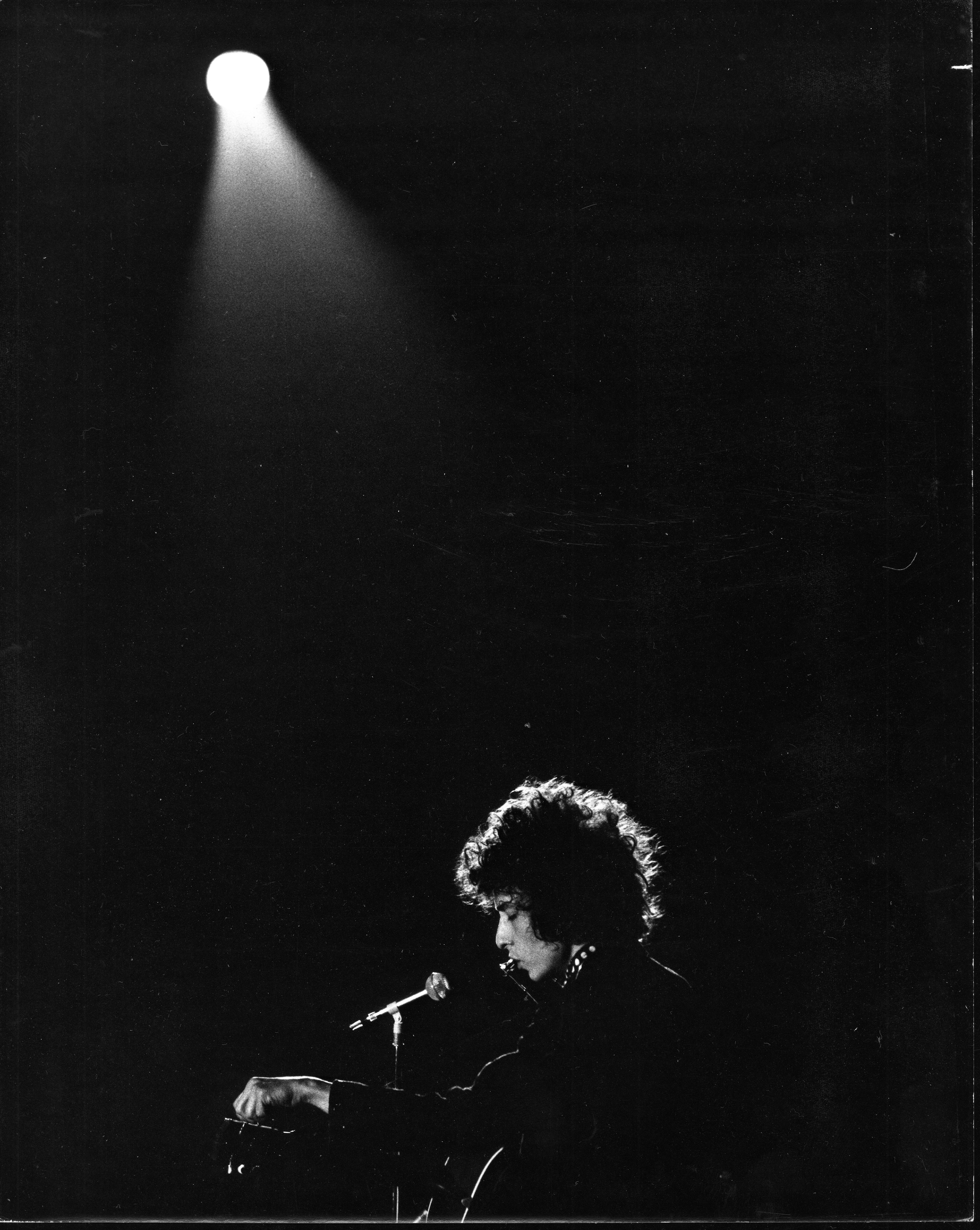 -FILE- U.S. rock singer and poet Bob Dylan performs at the Concert Hall, Stockholm, Sweden, April 29, 1966. Photo Bjorn Larsson Ask / SCANPIX / kod 3022 BETALBILD