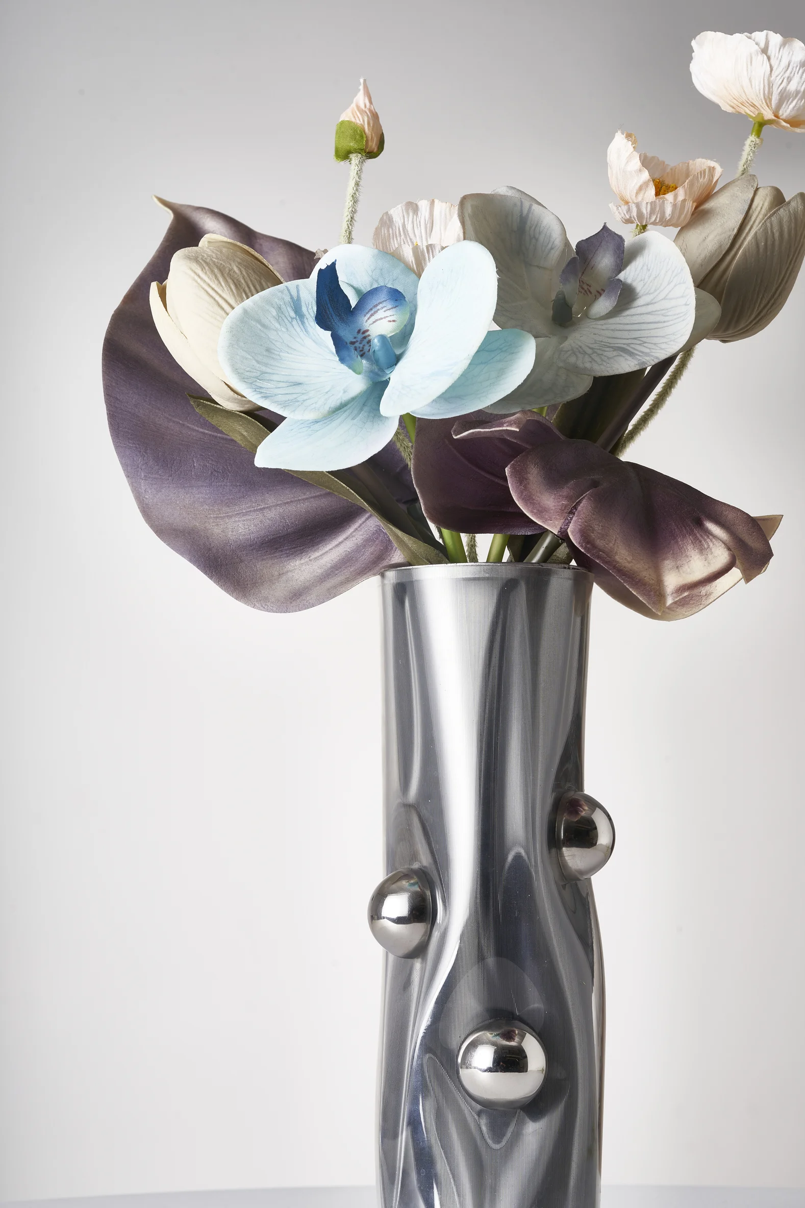 Studio Ololoo另外亦有設計花瓶