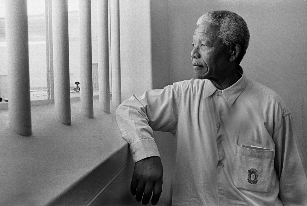 曼德拉一九九四年獲釋後重返囚禁着他多年的羅賓島監獄，他曾說過：「如果我踏出監獄之門，走向前面的自由，卻沒有把仇恨留在身後，那麼我將仍然是一個囚犯。」