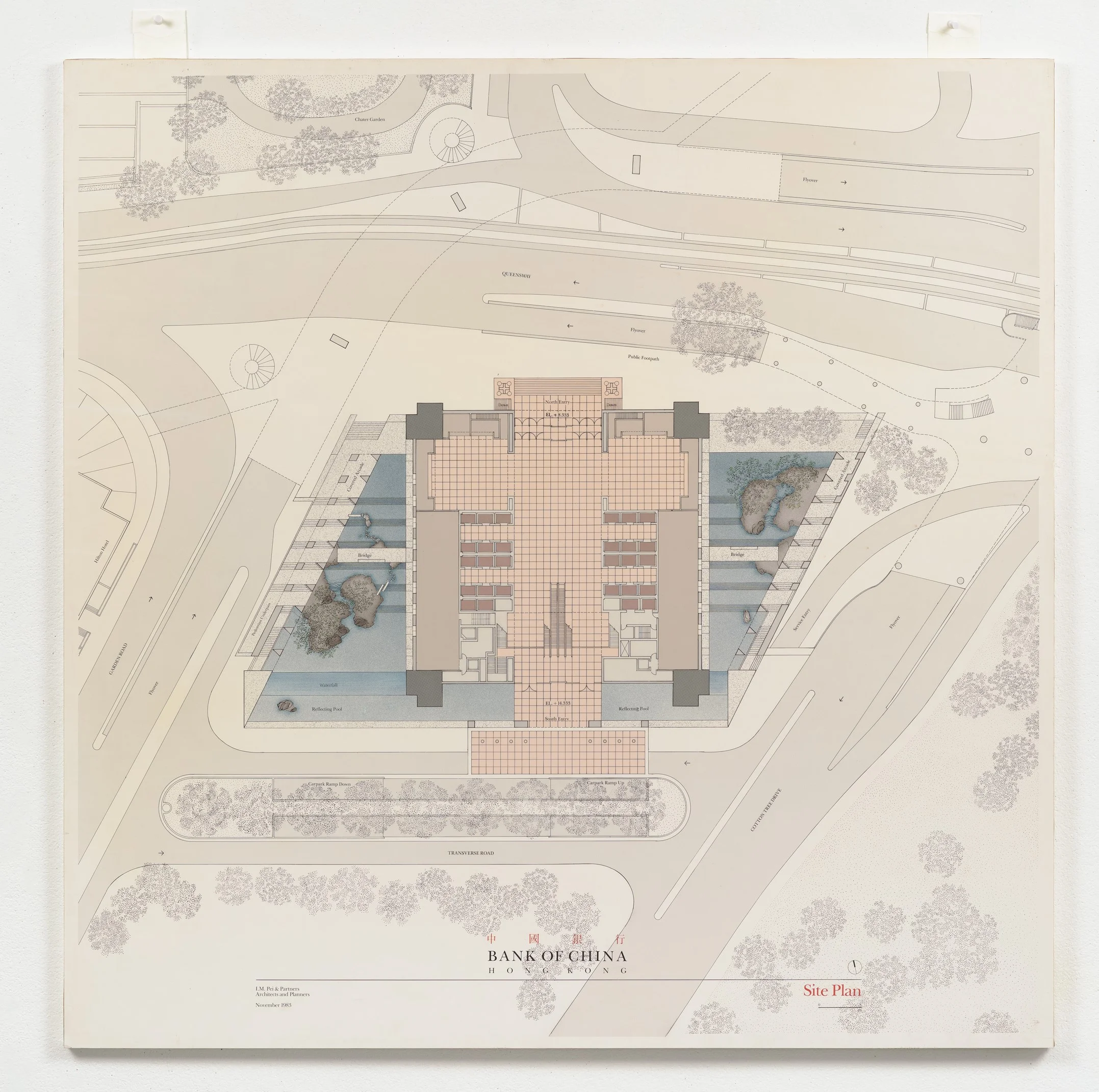 換地後，中銀大樓工地變成平行四邊形，可於建築兩側設置三角形中式園林。工地平面圖，1983年，噴墨打印紙本，©Pei Cobb Freed & Partners，M+獲授權數碼複製。