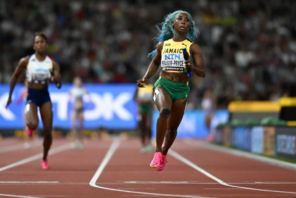 三屆奧運冠軍Shelly-Ann Fraser-Pryce早前宣布將於出賽巴黎奧運後退役。圖為她穿上Nike跑鞋參加二〇二三年世界田徑錦標賽。