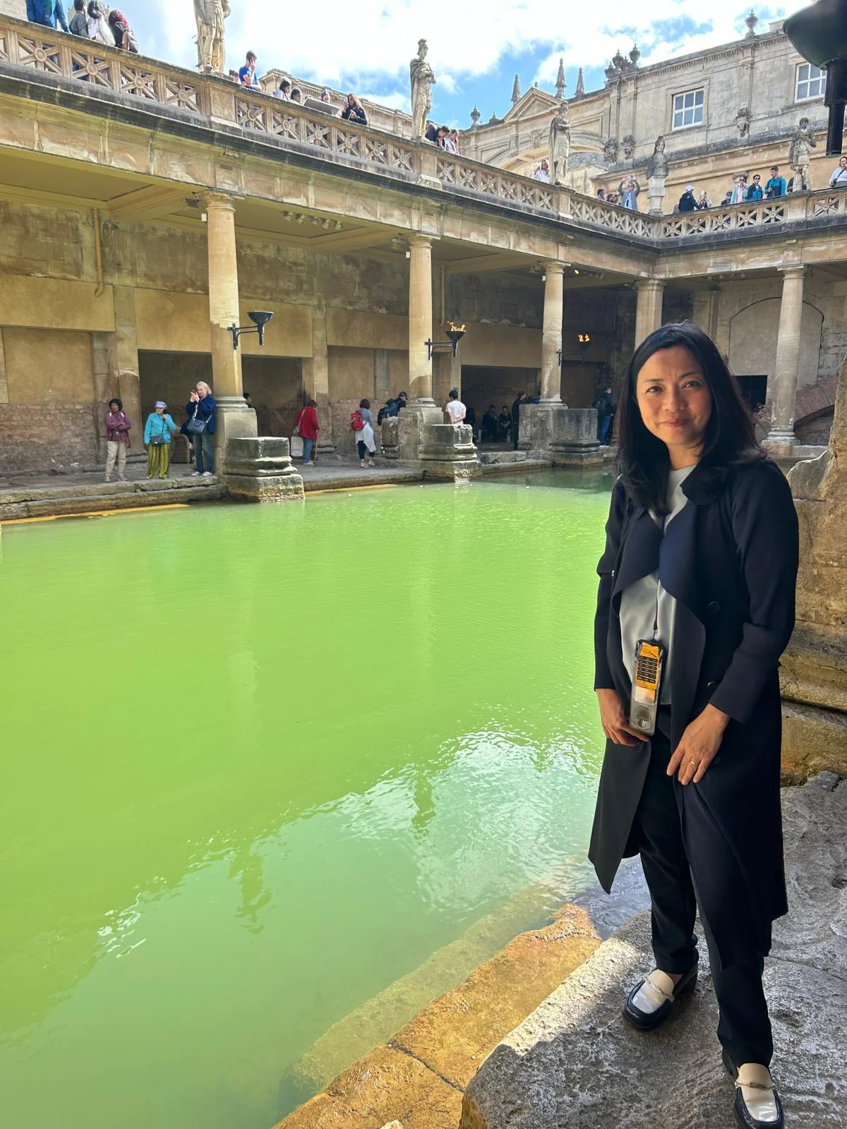 筆者參觀巴斯（Bath）的羅馬浴（The Roman Baths），欣賞前人的智慧。