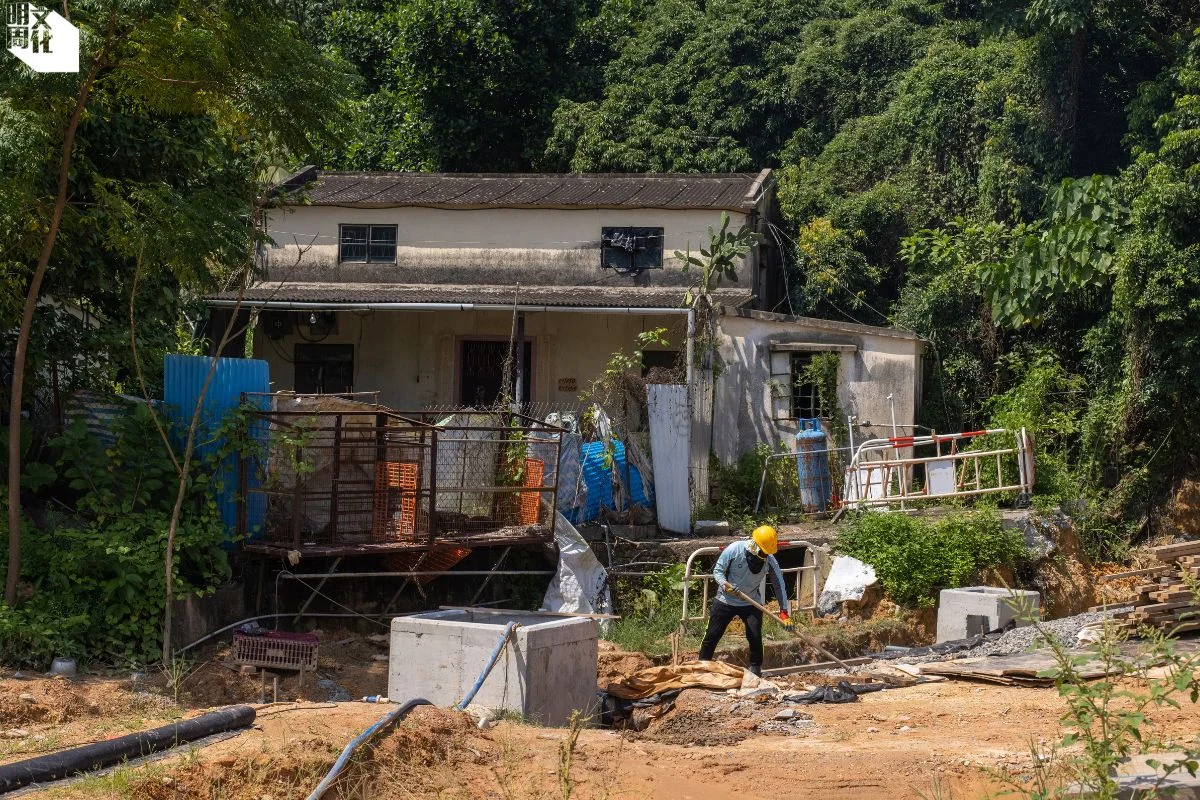 東北發展計劃是個橫跨數十年的計劃，除了收地與拆遷屬必然外，安置政策細節之間充滿未知變數。