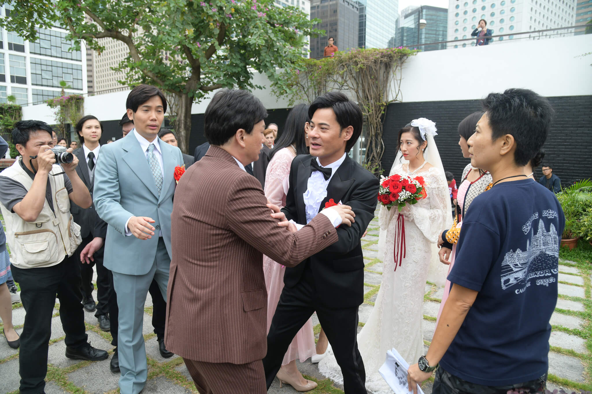 劇中陳自瑤的前度男友來騷擾，與性格暴躁的阿Ben大打出手。
