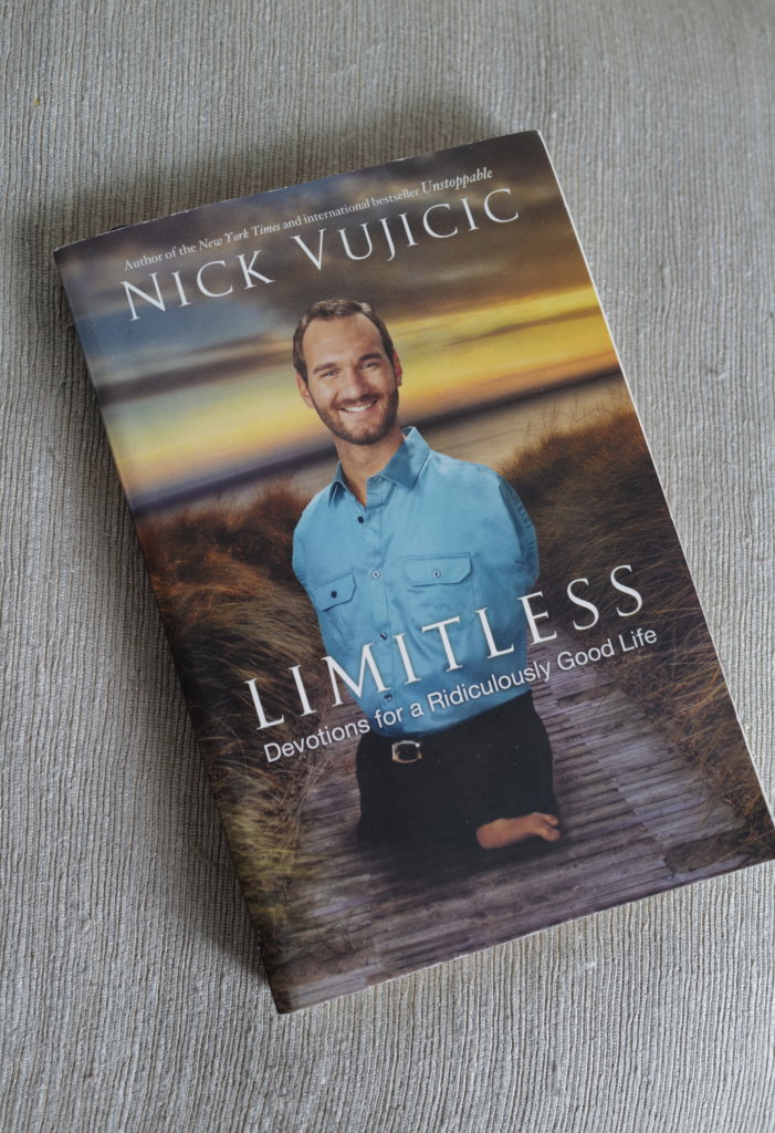 方健儀推介Nick Vujicic的著作《Limitless》，對方即使面對困難重重，仍努力生活，故此自己亦沒什麼可怨天尤人。