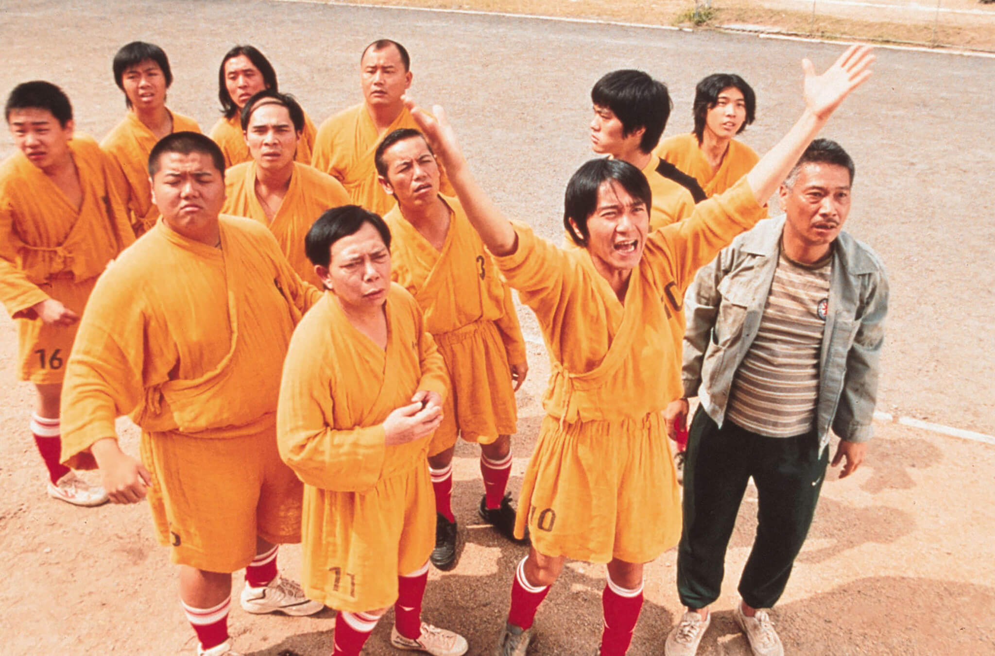 GGK54Y SHAOLIN KICKERS / Shaolin Soccer Hongkong 2002 / Stephen Chow Szene Regie: Stephen Chow aka. Shaolin Soccer. Image shot 2003. Exact date unknown.