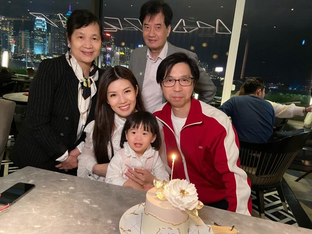 美妮與老公結婚五年才成功懷孕，當刻感動到不得了。