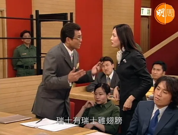 處境劇《男親女愛》中，鄭裕玲和李國麟拍法庭戲，Do姐大讚他將對手的對白都記熟。