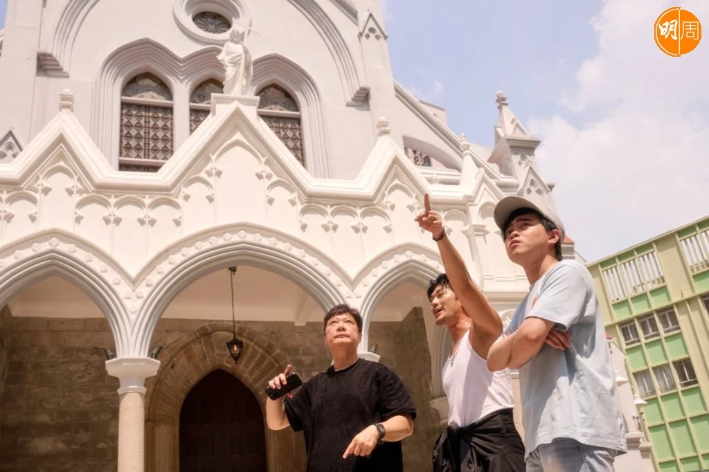 《天生我才達人秀》由陳恩碩（Tom Chan）為節目擔任藝術總監、導演及監製，這天錢嘉樂到場指導，他也現身聽取意見。